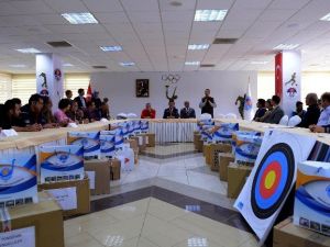 Büyükşehir’den Engelli Spor Kulüplerine Malzeme Yardımı