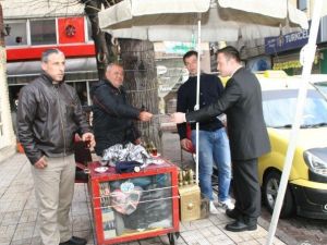 Devrek Emniyeti Vatandaşlara Uyarıcı Broşürler Dağıtıyor