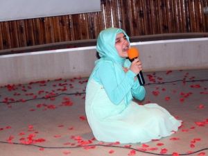 Hz. Muhammed’in Hayatını Anlatırken Hem Ağladı Hem Ağlattı
