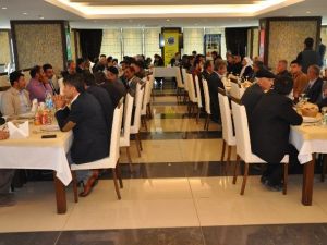 Bakırhan Muhtarlarla Bir Araya Geldi