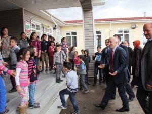 Bayburt Valisi Adabaşı, Dikmetaş Ve Değirmencik Köylerini Ziyaret Etti