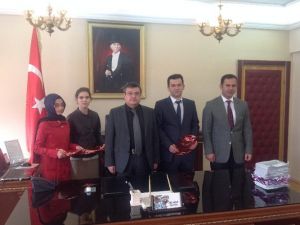 Kaymakam Ada, TUBİTAK’da Dereceye Giren Öğrencileri Ödüllendirdi