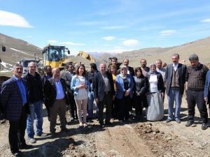 Gürpınar’da Temel Atma Töreni