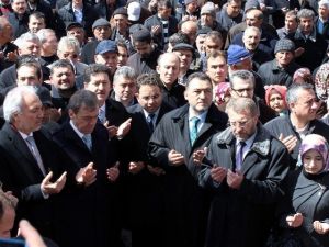AK Parti, Sevgi Yolu’nda Seçim İrtibat Bürosu Açtı