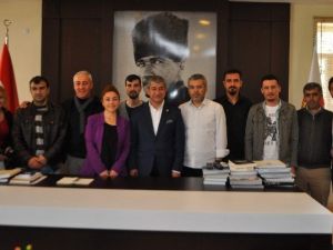 Gazeteciler Sahaya Çıkıyor