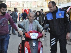 Engellilere 6 Akülü Araç