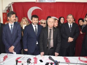 MHP’den Gövde Gösterisi