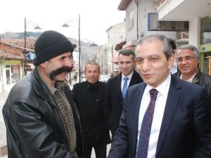 AK Parti’li Aslan, CHP’li Kamer Genç’e Şifa Diledi