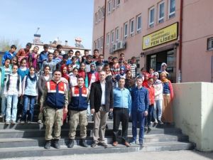 Jandarma’dan Çocuklara Bahar Gezisi