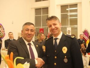 Polis Kokteylinde ’Yıldırımlar’ Buluştu