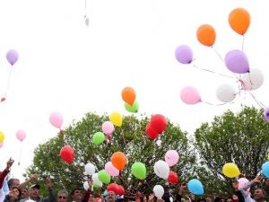 Parkinson Hastaları Dileklerini Gökyüzüne Yolladı