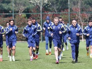 Fenerbahçe, Mersin İdmanyurdu Maçı Hazırlıklarını Sürdürdü