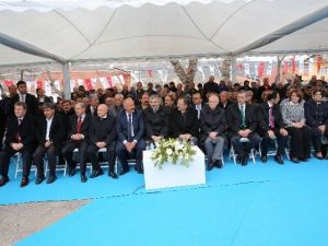 Özvatan’da Coşkulu Temel Atma