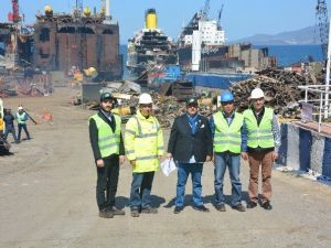 Gemisander Kapılarını Basına Açtı