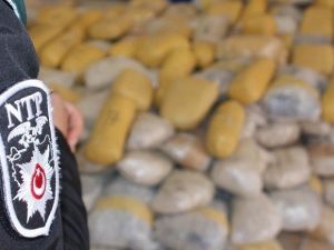 Kar Küreme Ve Tuzlama Aracında 600 Kilo Eroin Ele Geçirildi