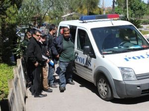 Selamlaşma Yüzünden Çıkan Kavgada Silahlar Konuştu: 3 Yaralı