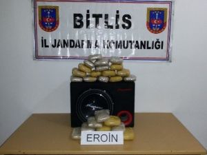 Bitlis’te Jandarma, Hoparlör İçerisinde 13 Kilo Eroin Ele Geçirdi