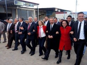 CHP’li Adaylardan Sarıgöl’de Birliktelik Yürüyüşü