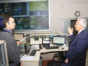 Başkan Başsoy Gece Nöbet Tutan Polisleri Ziyaret Etti