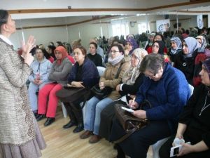 Eskişehir Kent Konseyi Kadın Meclisi’nden “Sağlıklı” Seminerler