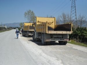 Orhangazi’de Göl Yolundaki Çukurlar Asfaltlandı