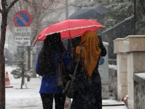 Ardahan’da Nisan Ayında Kar Çilesi