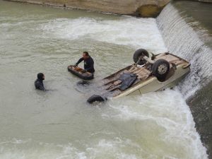 Dereye Düşen Otomobilin Sürücüsü Bulunamadı