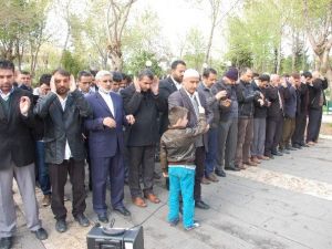 Muhammed Kameruzzaman İçin Gıyabi Cenaze Namazı Kılındı