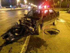 Ambulans İle Otomobil Çarpıştı: 1’i Bebek 5 Yaralı