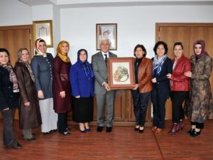 Kat’ı Sanatı Kursiyerlerinden Vali Koca’ya Ziyaret