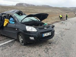 Gürün’de Trafik Kazası:3 Yaralı