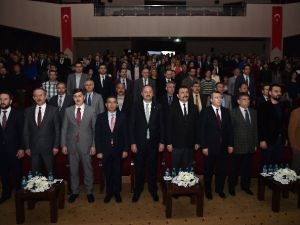 Başkan Akgül Şiir Okudu