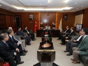 Kardeş Şehir Maykop Belediye Başkanı Vladımırovıch’den Fatma Şahin’e Ziyaret