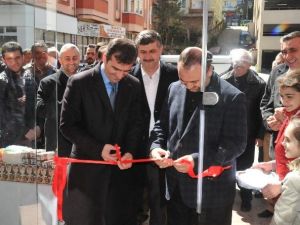 Başkan Yemenici Konfeksiyon Mağazasını Açtı