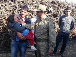 İz Köpeklerinin Desteğiyle 4 Yaşındaki Kayıp Çocuk Bulundu