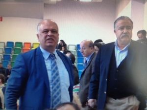 Başkan Küfredince Taraftarlar Basına Saldırdı