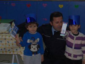 Miniklere "Polis Kimlik Kartı"