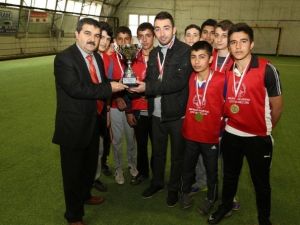 Çocuk Meclisi Şubeler Arası Futbol Turnuvası’nda Şampiyon Melikgazi Şubesi