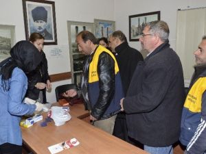 Palandöken Belediyesi Çalışanları Kan Şekerini Ölçtürüyor