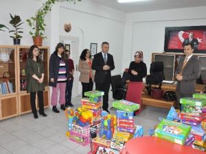 Yerköy’de Anasınıflarına Oyuncak Dağıtıldı