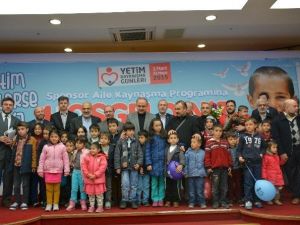Konya’da Hayırseverler Yetimler İçin Toplandı