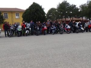 Erzincanlı Motosikletçiler Sezonu Kurban Keserek Açtılar