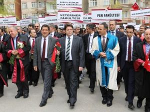 Fırat Üniversitesi’nin 40. Yıl Etkinlikleri Yürüyüşle Başladı