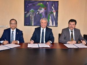 Anadolu Üniversitesinde ’Göç Okulu Projesi’nde’ Protokolü İmzalandı