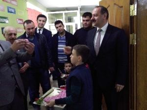 Öğrencilerin,kutlu Doğum Programı Velileri Duygulandırdı