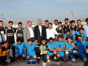 Çadırkent Gençler Arası Futbol Turnuvası