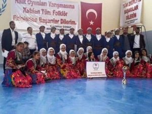 Vanlı Halkoyunları Ekibi Grup Birincisi Oldu