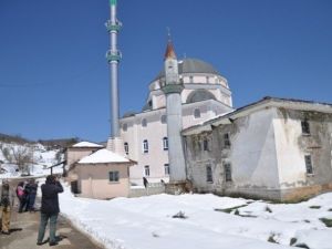Tarihi Cami Harabeye Döndü
