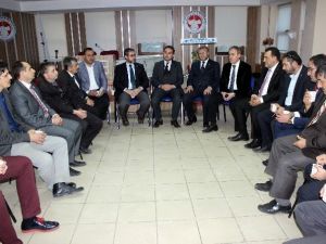 AK Parti’li Adaylar, Gönüllü Kuruluşların Yetkilileri İle Bir Araya Geldi