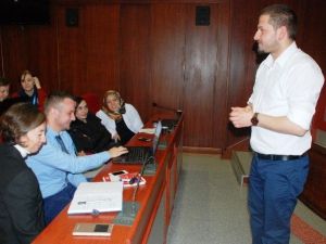 İzmit Belediyesi Çalışanları Proje Çalışmasında